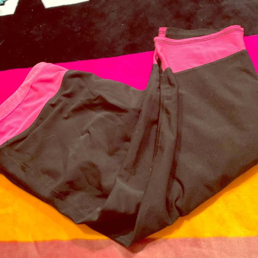 Yogo M black pink Capri workout pants